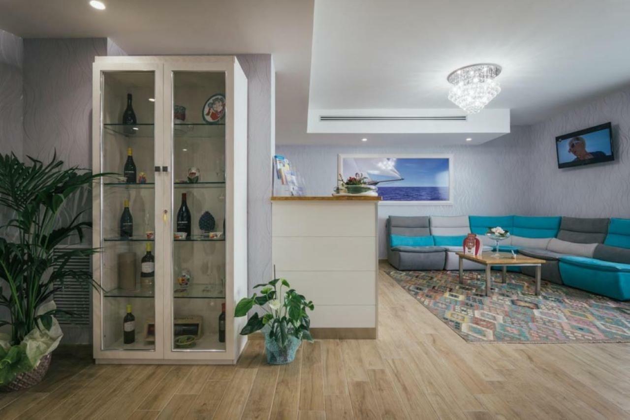 Le Vele Di Balestrate Hotel Eksteriør billede