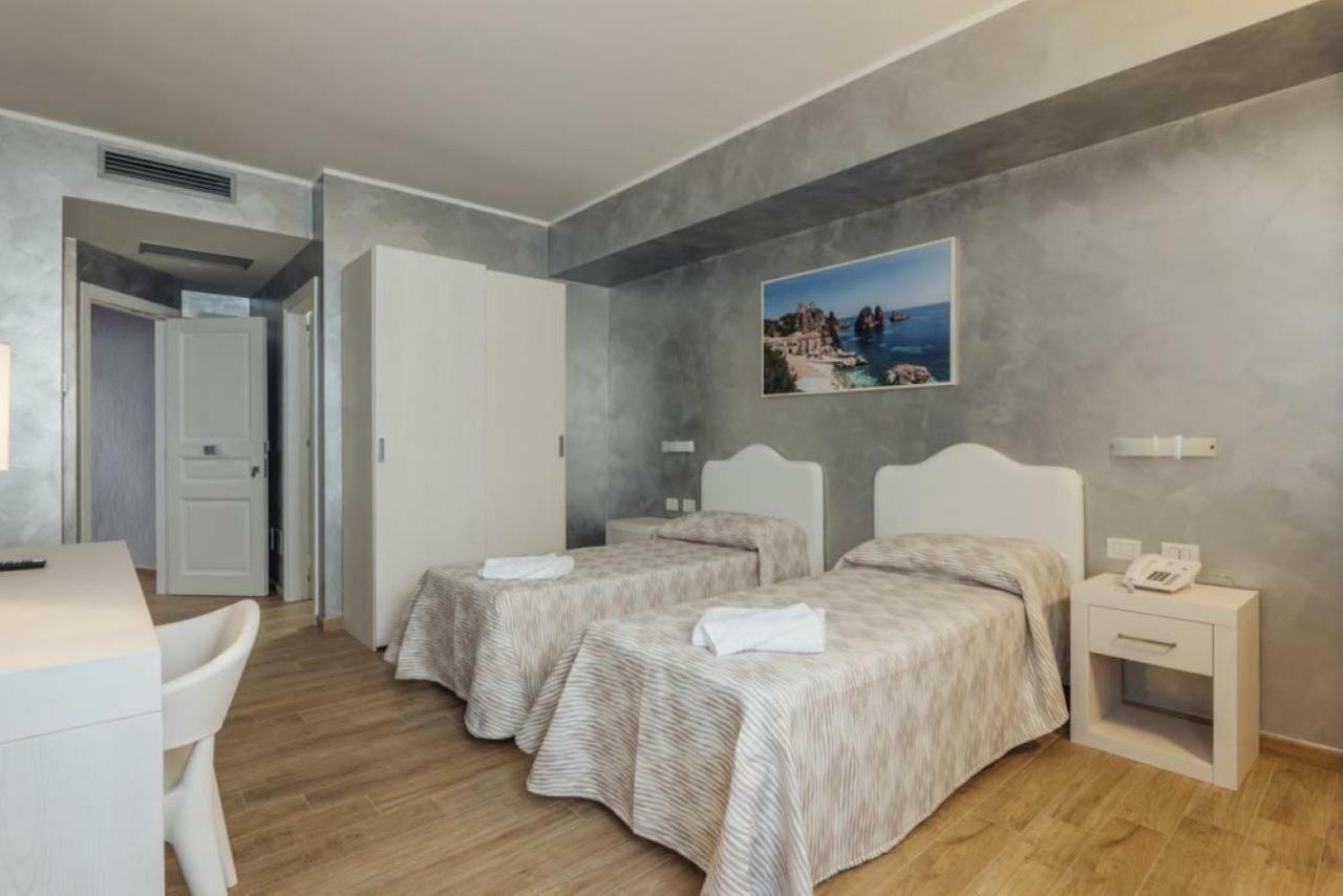 Le Vele Di Balestrate Hotel Eksteriør billede